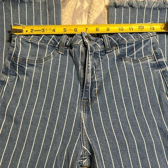 678. Cello juniors size 7 striped flare jeans with frayed hem - Picture 6 of 10